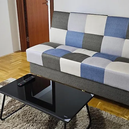 Panorama 2 アパート