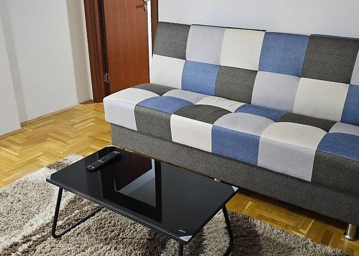 Panorama 2 アパート